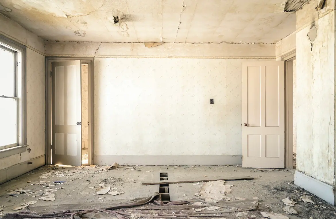 Waste disposal crew managing a cleanout project in Lynn Haven